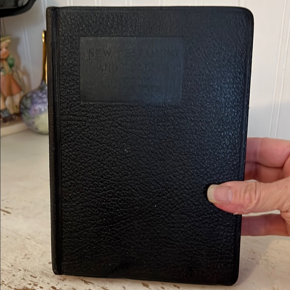 Vintage Leather New Testament & Psalms Bible red letter large print book. USA